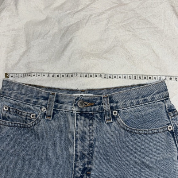 Tommy Hilfiger Jean Shorts - Picture 5 of 5